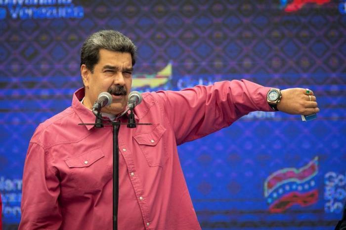 Venezuelas Präsident Nicolas Maduro hält nach der Abstimmung in Caracas eine Rede. Foto: epa/Rayner Pena