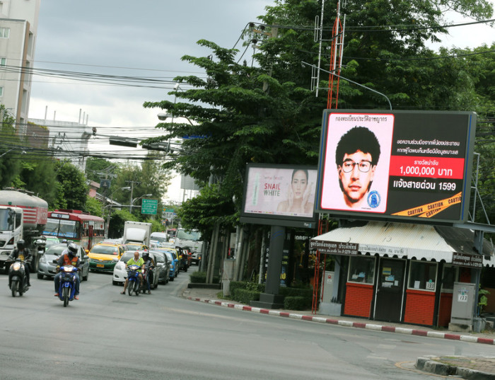 Von dem verdächtigten Bombenleger vom Erawan-Schrein fehlt bisher jede Spur. Foto: epa/Narong Sangnak