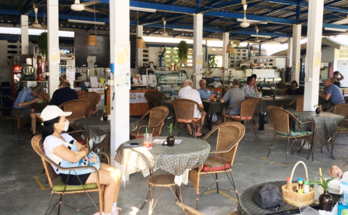 Ein erster Schritt in die neue Normalität: Auch wenn das Kurs- und Veranstaltungsangebot im Begegnungszentrum weiterhin ausgesetzt wird, hat Khun Jack’s Café wieder geöffnet – unter Beachtung der Corona-Auflagen. Foto: BZ
