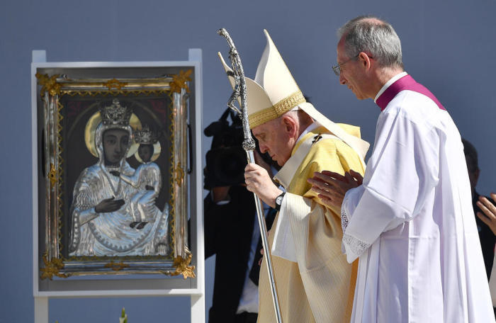 Die apostolische Reise von Papst Franziskus nach Budapest. Foto: epa/Luca Zennaro