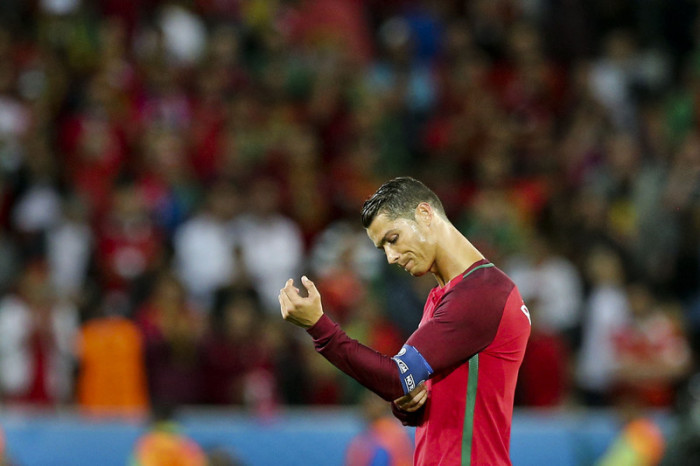 Portugal agiert gegen Island klar überlegen, doch es reicht nur zu einem Remis. Bjarnason verdirbt mit dem ersten EM-Tor für den Außenseiter Superstar Ronaldo (im Bild) die Laune. Foto: epa/Miguel A.Lopes
