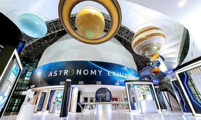 Für Besucher dient der AstroPark als modernes Science Center, für Wissenschaftler als Forschungszentrum.
