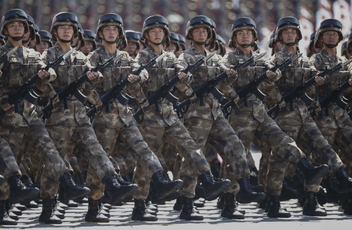 Die chinesischen Truppen marschieren während einer Militärparade anlässlich des 70-jährigen Jubiläums. Archivfoto: epa/ROLEX DELA PENA