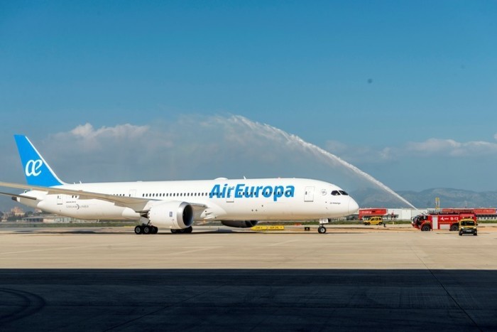 Ausblick auf das neue Flugzeug von Air Europa Boeing 787-900 Dreamliner während seiner Präsentation in Palma de Mallorca. Archivfoto: epa/CATI CLADERA