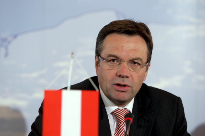 Der österreichische Innenminister Günther Platter. Foto: epa/Leszek Szymañski