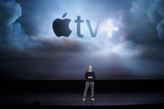 Tim Cook, Vorstandsvorsitzender von Apple, spricht bei der Vorstellung neuer Produkte. Apple hat einen eigenen Video-Streamingdienst mit dem Namen «Apple TV Plus» vorgestellt. Foto: Tony Avelar/Ap/dpa