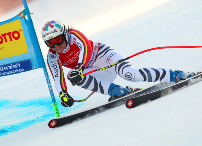 Ski alpin: Weltcup, Super G, Damen: Viktoria Rebensburg aus Deutschland fährt auf der Strecke. Foto: Karl-Josef Hildenbrand/dpa