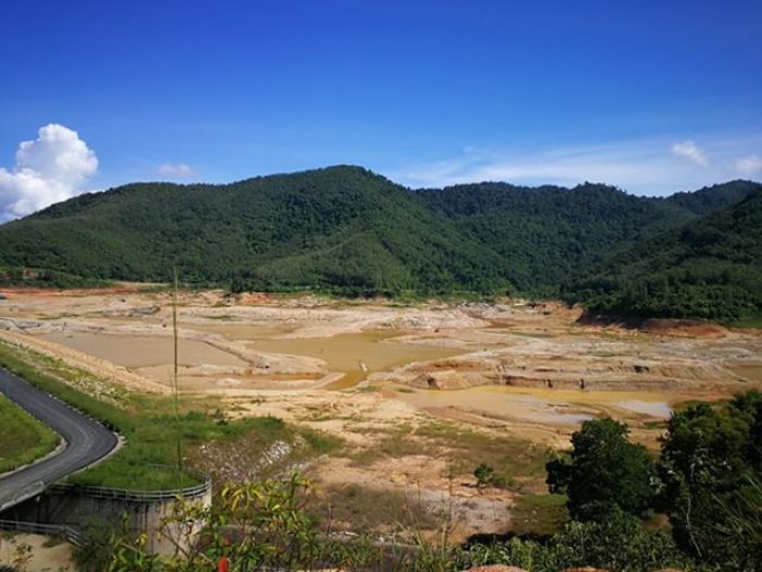 Der Bang-Neow-Staudamm präsentiert sich in der ersten Septemberwoche quasi leer. Foto: The Thaiger