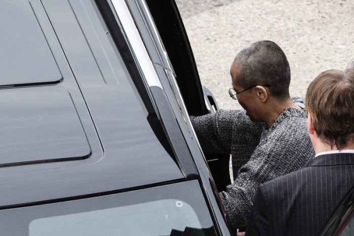Die Frau des ehemaligen chinesischen Dissidenten Liu Xiaobo, Liu Xia (l.). Foto: epa/Clemens Bilan