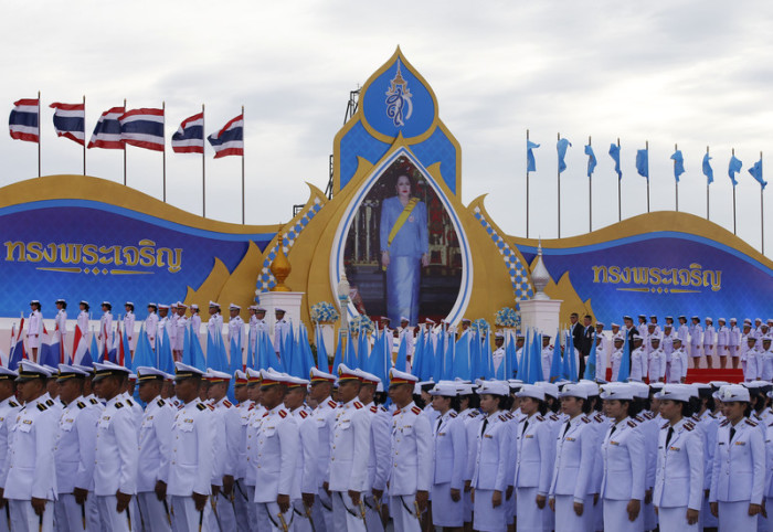Am 12. August feierten Thais landesweit den Geburtstag von Ihrer Majestät Königin Sirikit. Foto: epa/Narong Sangnak