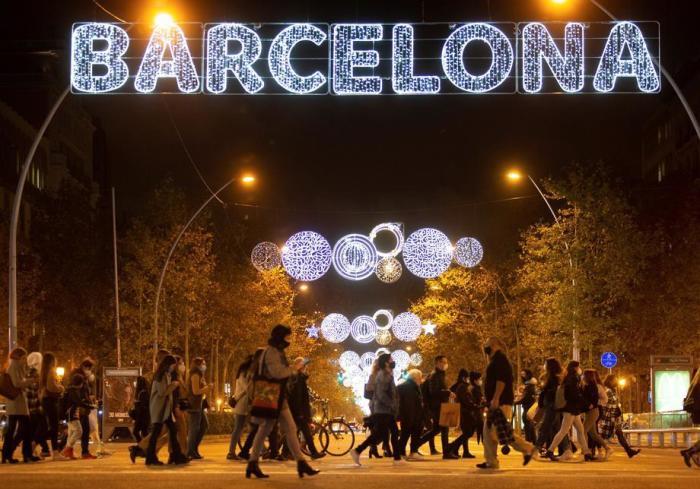 Eröffnung der Christmas Lights 2020 in Barcelona. Foto: epa/Enric Fontcuberta