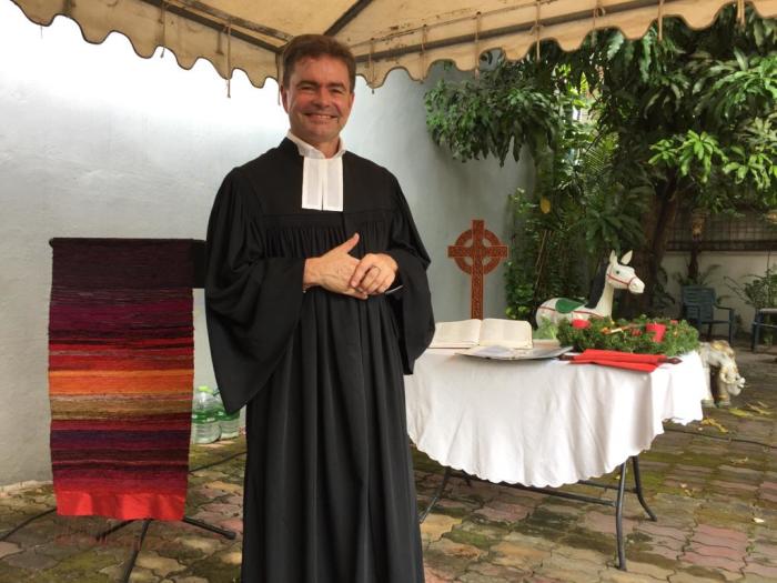 Pfarrer Carsten Körber freut sich auf den ersten Gottesdienst seiner Gemeinde nach der Corona-Pause in Bangkok. Foto: Evangelische Gemeinde Deutscher Sprache In Thailand