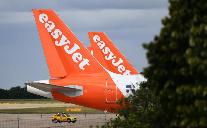 Flugzeuge vom Typ EasyJet auf dem Flughafen Stansted in London. Foto: epa/Andy Rain
