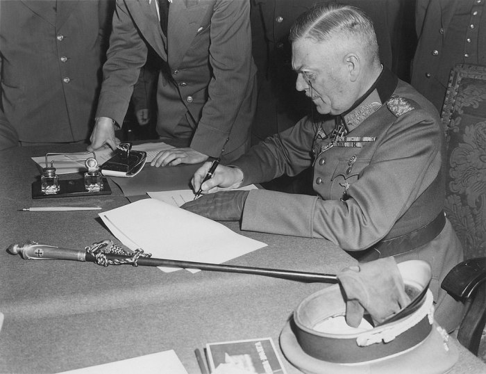 Generalfeldmarschall Wilhelm Keitel unterzeichnete die Kapitulation im Zweiten Weltkrieg. Foto: Wikepedia/Lt. Moore (us Army); Restored By Adam Cuerden