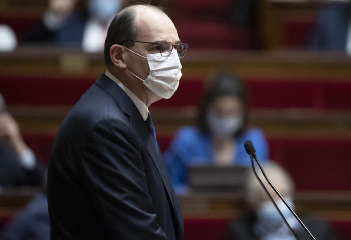 Der französische Premierminister Jean Castex spricht vor dem französischen Parlament, um neue Abriegelungsmaßnahmen zu erläutern. Foto: epa/Ian Langsdon