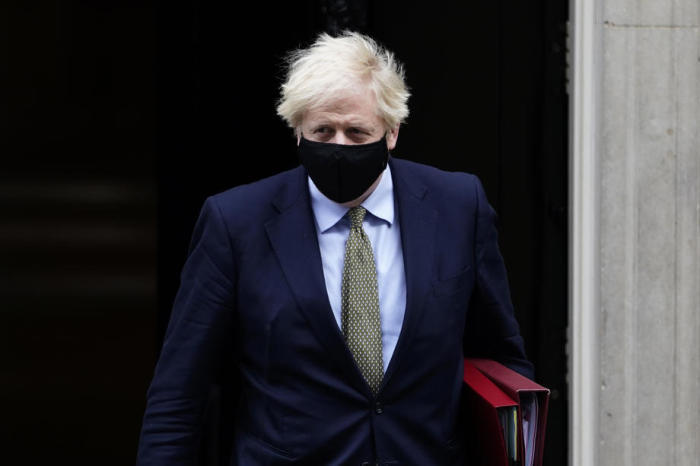 Großbritanniens Premierminister Boris Johnson verlässt Downing Street 10. Foto: epa/Will Oliver