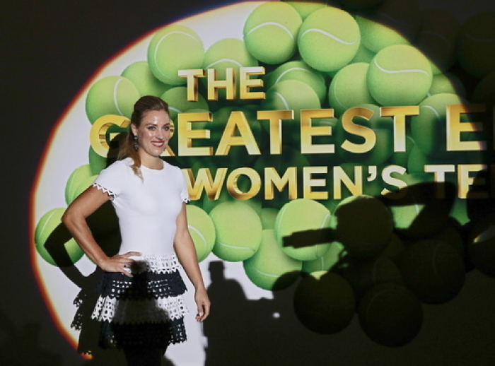 Angelique Kerber will bei den WTA Finals in Singapur ihr imposantes Jahr krönen. Noch nie war die derzeitige Nummer eins der Tennis-Welt beim Saisonabschluss im Halbfinale. Foto: epa/Epa/WALLACE WOON