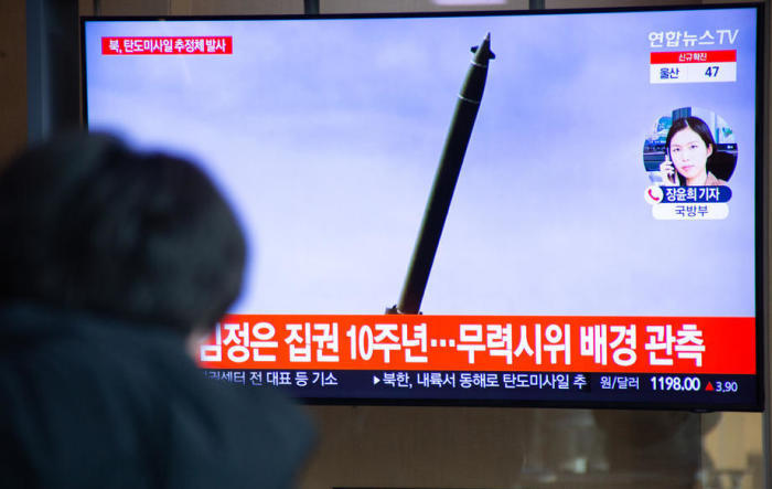 North Korea feuert eine nicht identifizierte ballistische Rakete auf das Ostmeer ab. Foto: epa/Jeon Heon-kyun