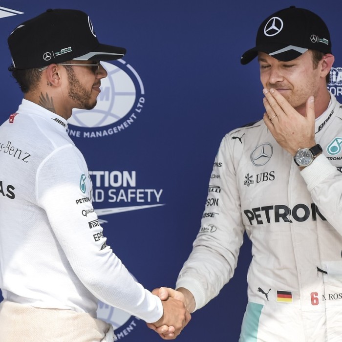 Nico Rosberg will mit einem Sieg in Ungarn seine WM-Führung in der Formel 1 wieder ausbauen. Der Mercedes-Fahrer startet am Sonntag von der Pole Position, direkt neben ihm steht Dauerrivale Lewis Hamilton. Foto: epa/Janos Marjai