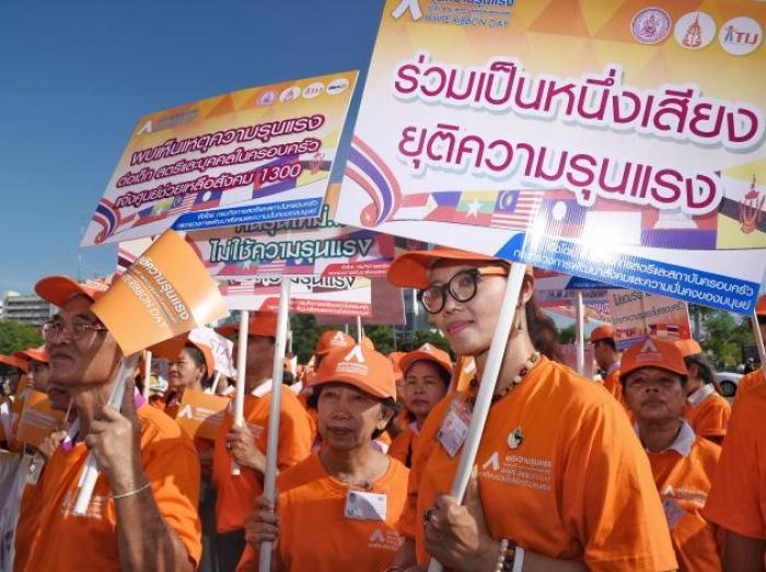 Am internationalen Tag zur Beseitigung von Gewalt gegen Frauen gingen in Bangkok Demonstranten auf die Straße. Foto: The Nation