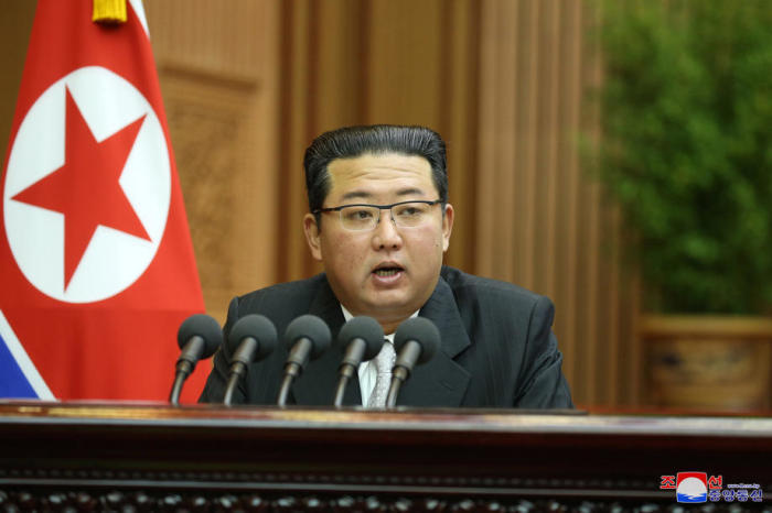 Die staatliche nordkoreanische Zentrale Nachrichtenagentur (KCNA) zeigt den Obersten Führer Nordkoreas Kim Jong-un. Foto: epa/Kcna