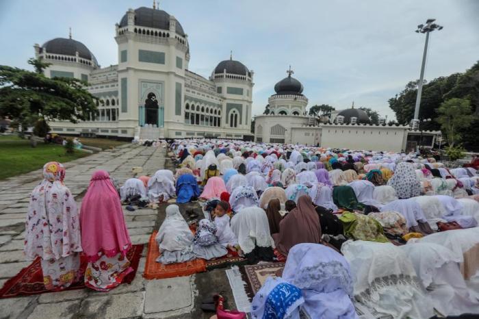 Die Große Moschee in Medan, Indonesien. Foto: epa/Dedi Sinuhaji
