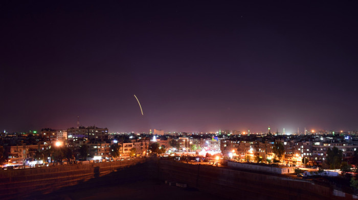 Raketenangriff auf den  Flughafen von Damaskus. Foto: epa/Sana