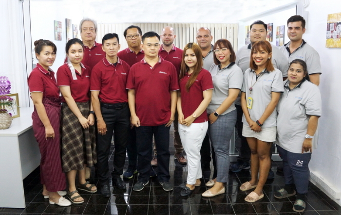 Alle Experten unter einem Dach: Individuelle Beratung zu Versicherungen und Immobilien bietet das professionelle Maklerteam von Global Solidor, während sich die German-Thai Group um alle rechtlichen Belange kümmert.