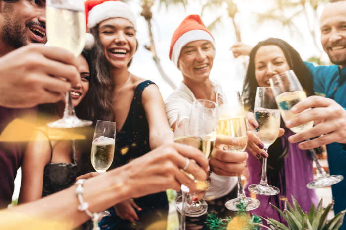 Auch in Thailand feiern Urlauber und Residenten das Weihnachtsfest und genießen die kulinarische Vielfalt. Foto: Natalia/Adobe Stock