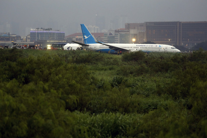Passagierflugzeug Boeing 737-800 der Xiamen Airlines. Foto: epa/Francis R. Malasig