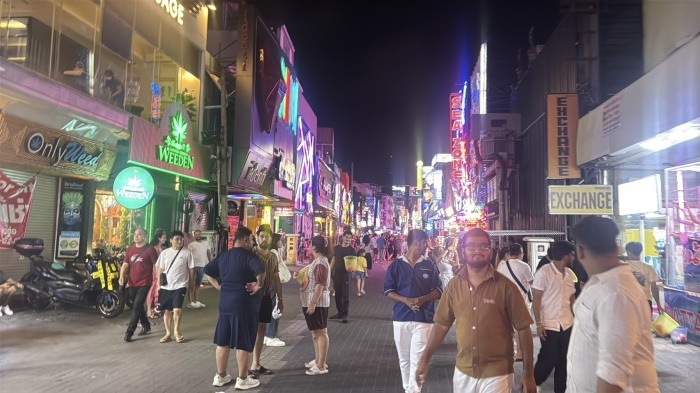 Die Betreiber von Nachtclubs und Bars in Pattaya fordern längere Öffnungszeiten bis 6 Uhr morgens sowie eine Reform der Vergnügungszonen. Bild: TMN.TV