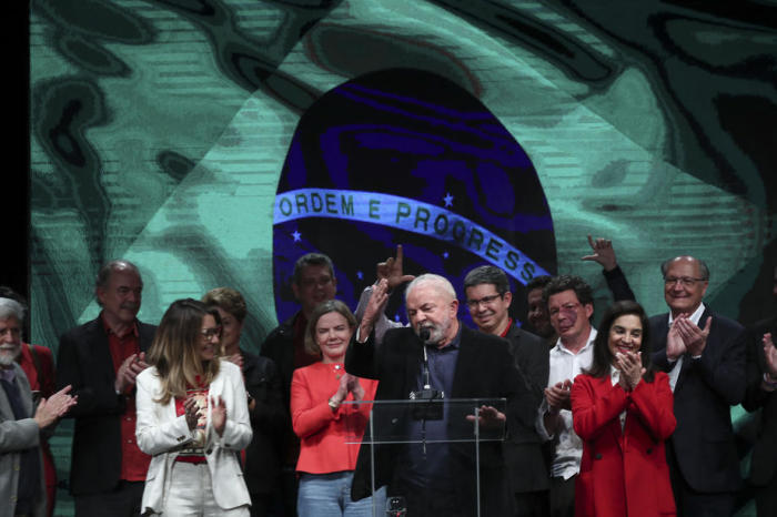 Die Rede des brasilianischen Präsidenten Luiz Inacio Lula da Silva nach der ersten Runde der Präsidentschaftswahlen. Foto: epa/Sebastiao Moreira