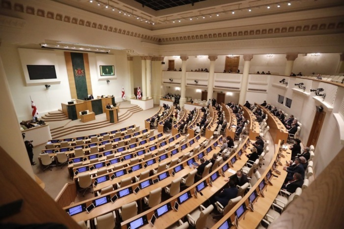 Parlamentsanhörung im georgischen Parlament in Tiflis. Foto: epa/Zurab Kurtsikidze