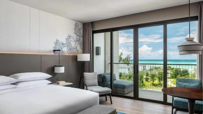 Moderne Resorts wie das neue Marriott in Khao Lak spiegeln den Aufschwung des Tourismusmarktes in Phang Nga eindrucksvoll wider. Foto: Khaosod