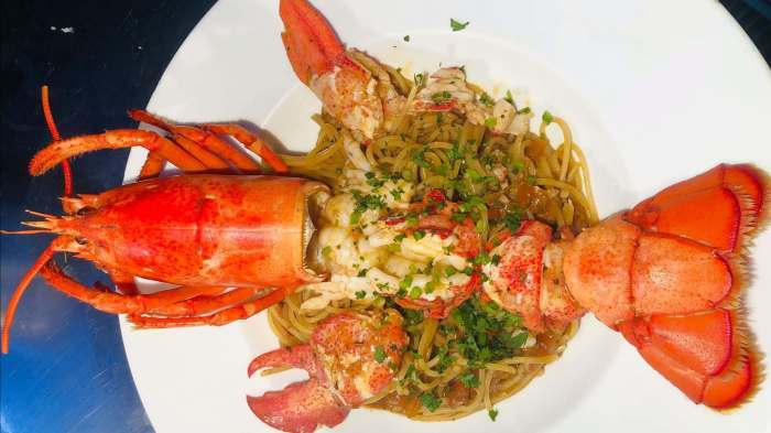 Spaghetti mit einem ganzen Maine-Hummer vereinen zartes Hummerfleisch und feine Pasta zu einem besonderen Genuss. Foto: Casa Pascal