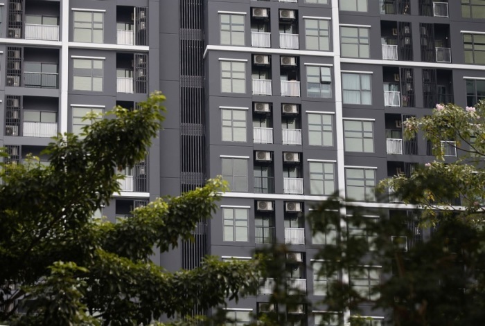 Immer mehr Menschen in Bangkok entscheiden sich für eine Mietwohnung in Arbeitsplatznähe, während sie Wohneigentum zunehmend in günstigeren Außenbezirken suchen. Foto: epa/Narong Sangnak