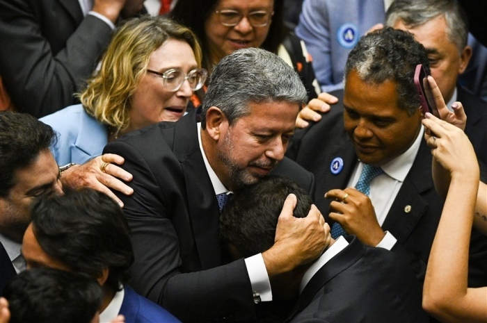 Präsident der Abgeordnetenkammer, Arthur Lira (C). Foto: epa/Andre Borges