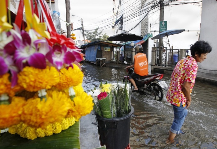 Der Chao-Phraya-Fluss führt in Bangkok erhöhtes Wasser. Behörden warnen wegen hoher Gezeiten vor möglichen Überflutungen in tiefliegenden Uferzonen. Archivbild: epa/Barbara Walton