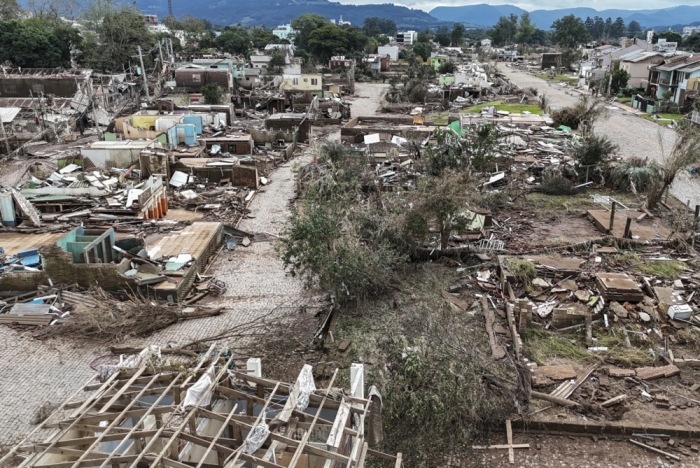 Ein Foto, das mit einer Drohne aufgenommen wurde, zeigt die Zerstörung nach dem Überlaufen des Forqueta-Flusses in Lajeado. Foto: epa/Sebastiao Moreira