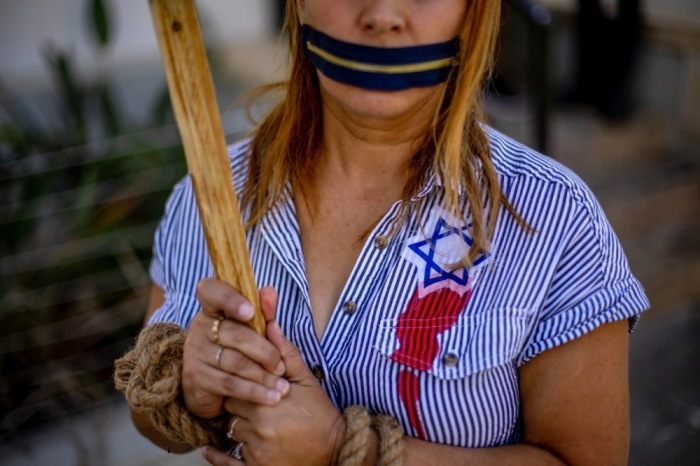 Angehörige Deutscher Hamas-Geiseln Protestieren In Tel Aviv