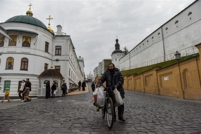 Ukrainische Orthodoxe Kirche muss Kiew-Pecherska Larva Kloster verlassen. Foto: epa/Oleg Petrasyuk