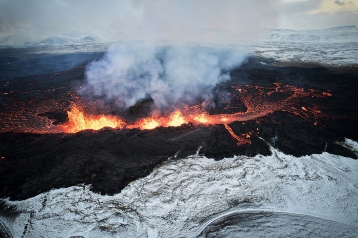 Vulkanausbruch in Island auf der Halbinsel Reykjanes. Foto: epa/Anton Brink