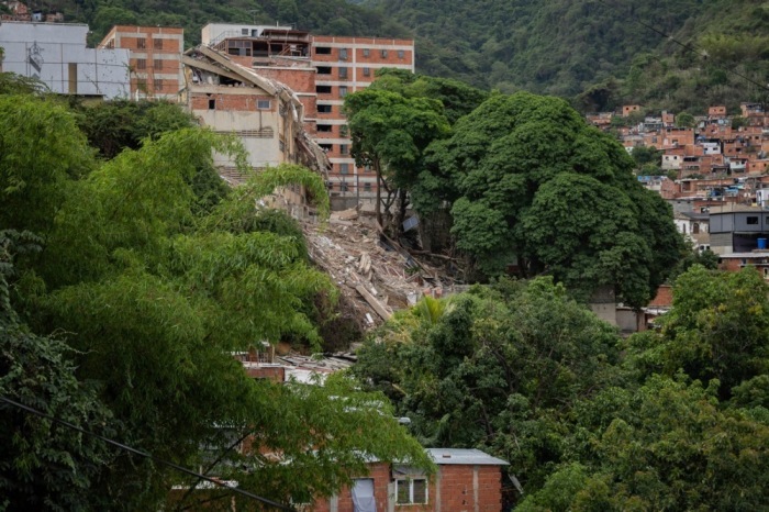 Trümmer der beschädigten Schule Colegio Agustiniano San Judas Tadeo nach einem Teileinsturz in Caracas. Foto: EPA/Rayner Pena
