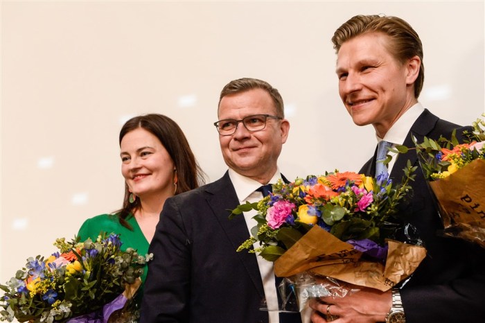 Der Vorsitzende der Nationalen Koalitionspartei, Petteri Orpo (C), und Antti Hakkanen. Die Nationale Koalitionspartei hat den Sieg errungen, nachdem alle Stimmen ausgezählt waren. EPA-EFE/MIKKO STIG