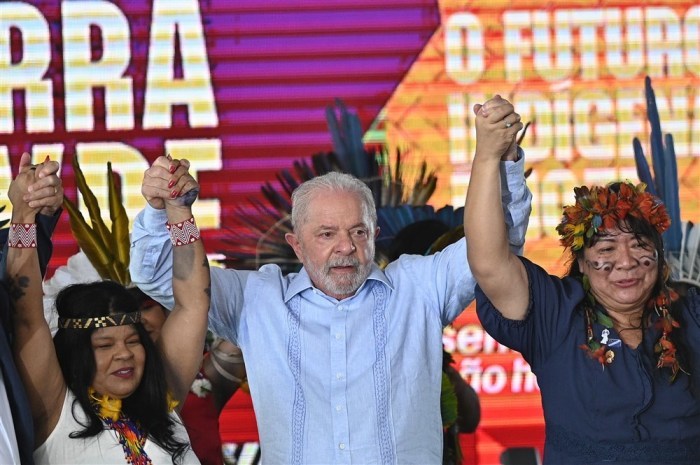 Brasilianischer Präsident Lula da Silva setzt die Anerkennung indigener Gebiete fort. Foto: epa/Andre Borges