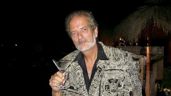 Cornelius Steger, Gründer von Lotuswell in Hua Hin, bei einem Event im Resort; verstorben am 4. April 2026 im Alter von 73 Jahren. Foto: Facebook