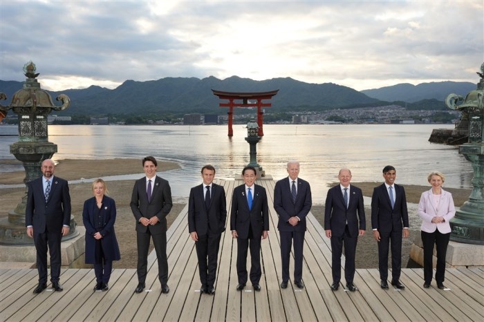 G7-Gipfel in Hiroshima Besuch des Itsukushima-Schreins. Foto: epa/G7 Hiroshima-gipfel Gastgeber / Handout