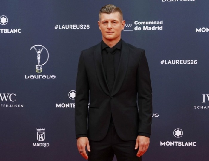 Toni Kroos auf dem roten Teppich der Laureus World Sports Awards 2026 in Madrid. Foto: EPA/J.j. Guillen