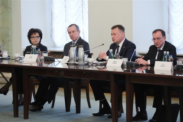 Sitzung des Nationalen Sicherheitsrates in Warschau. Foto: epa/Pawel Supernak