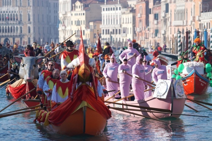 Pantegana Regatta kicks off Venetian Carnival 2024. photo: epa/Andrea Merola